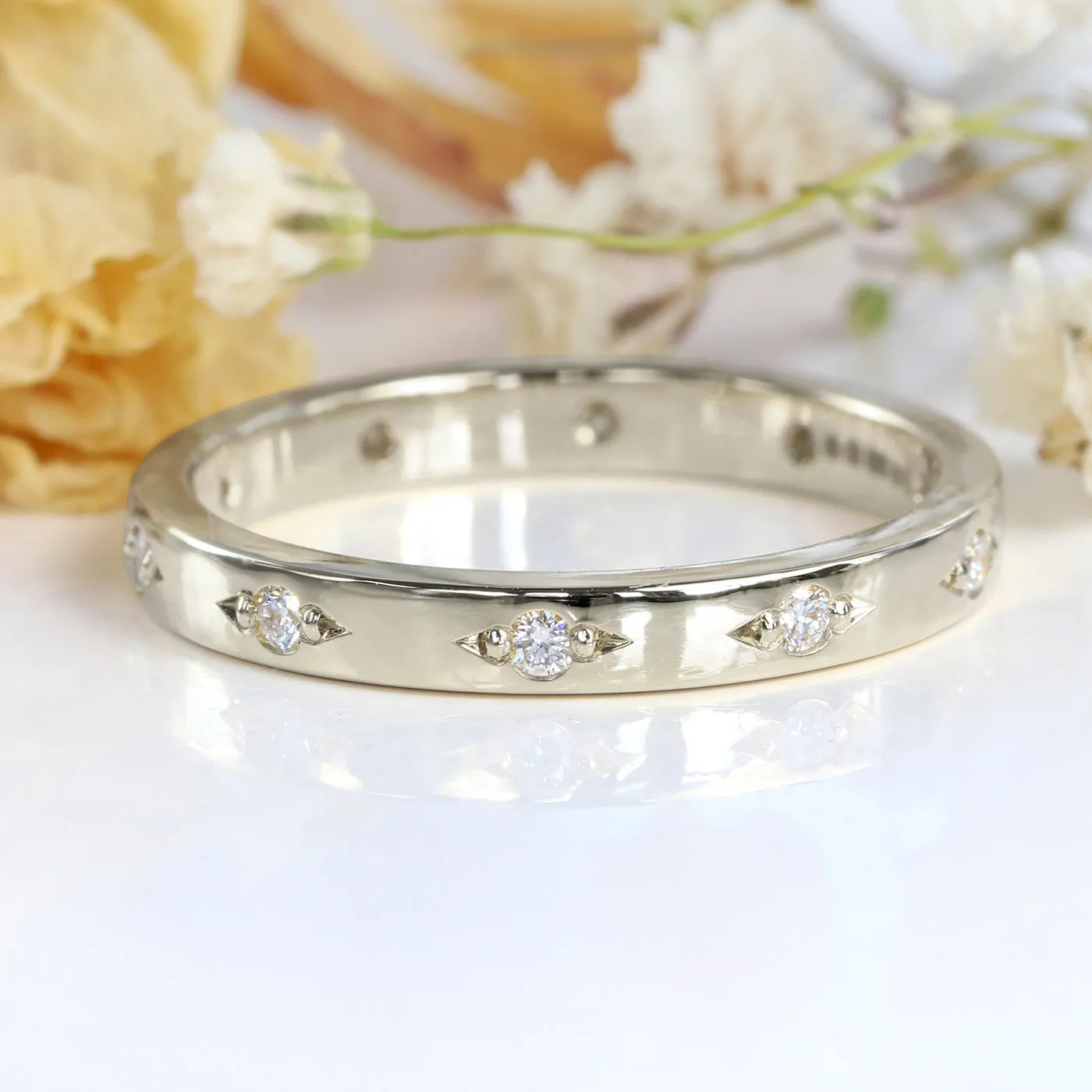 18ct White Gold Engraved Bead-Set Diamond Wedding Ring