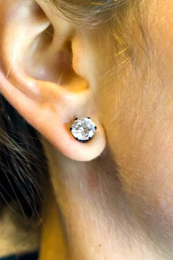 18g Prong Set 6mm Jewel PVD Black Threaded Stud Earring — Price Per 1