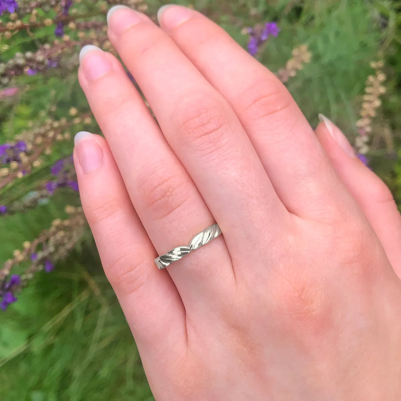 950 Platinum Leaf Wedding Ring