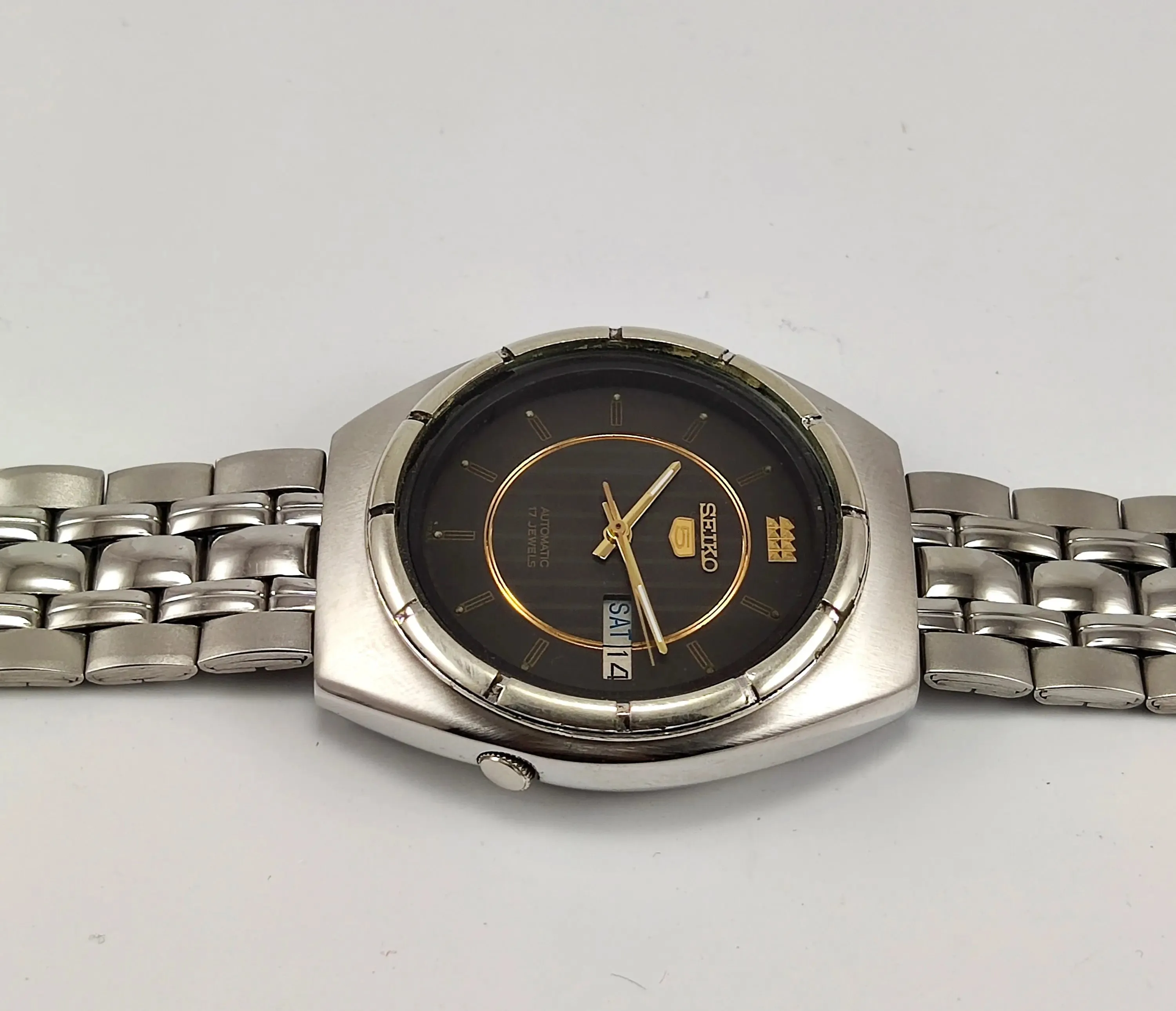 Black Seiko 5 Automatic 17 Jewels Day Date Movement Men's Watch 7009A