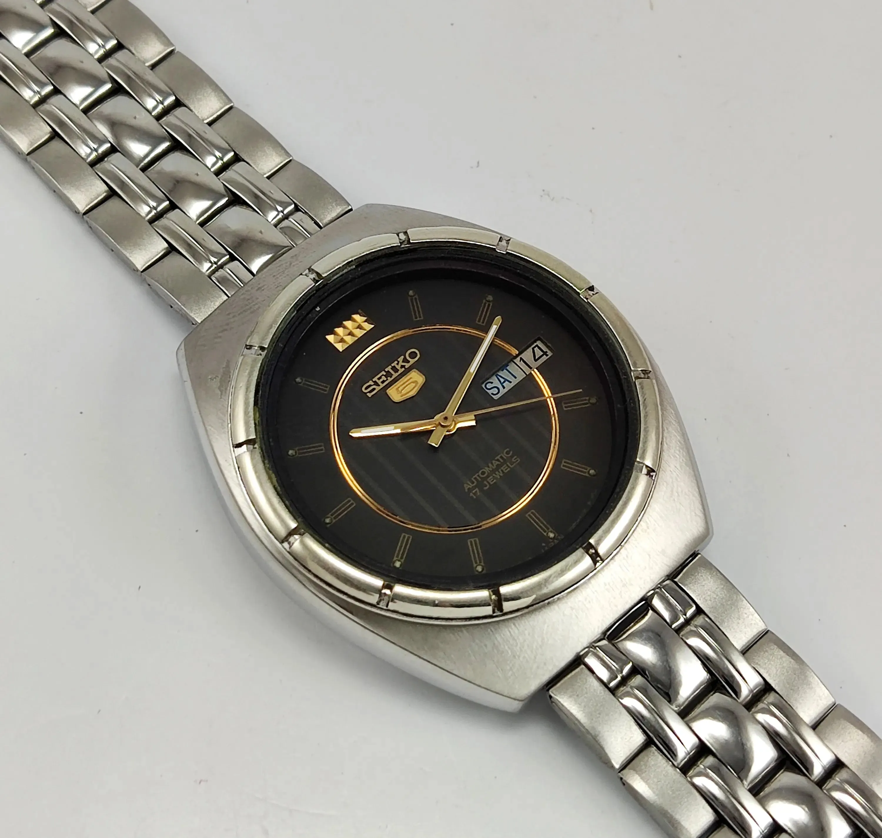 Black Seiko 5 Automatic 17 Jewels Day Date Movement Men's Watch 7009A
