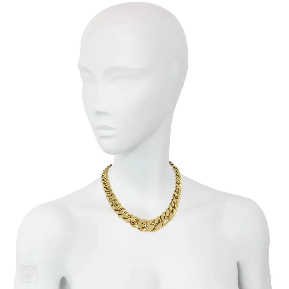 Estate gold graduated curb link necklace