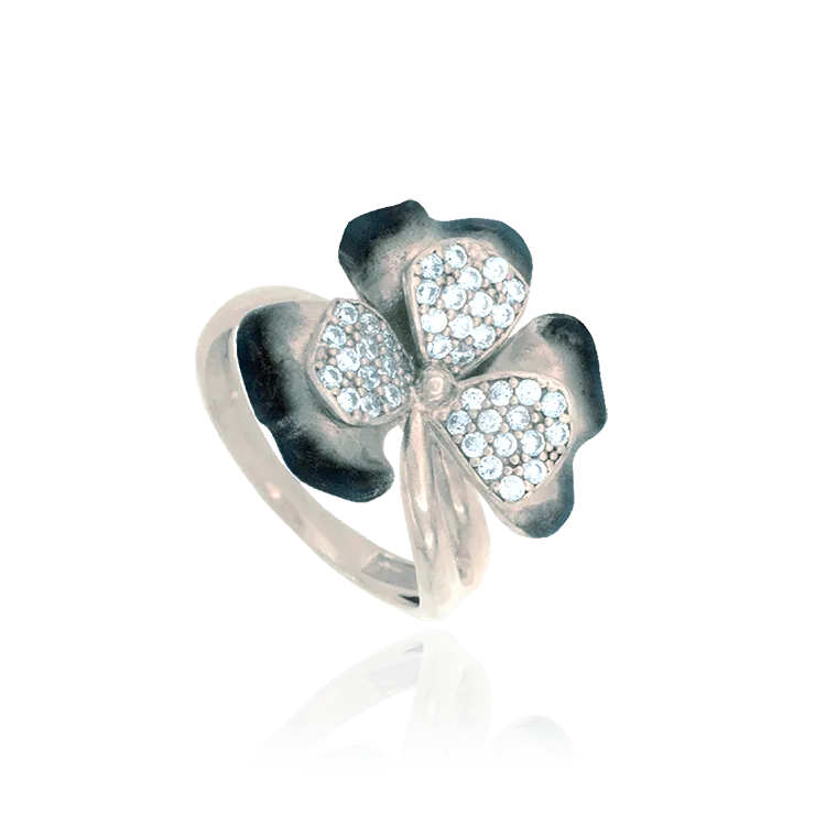 Four Leaf Ember Clover Ring