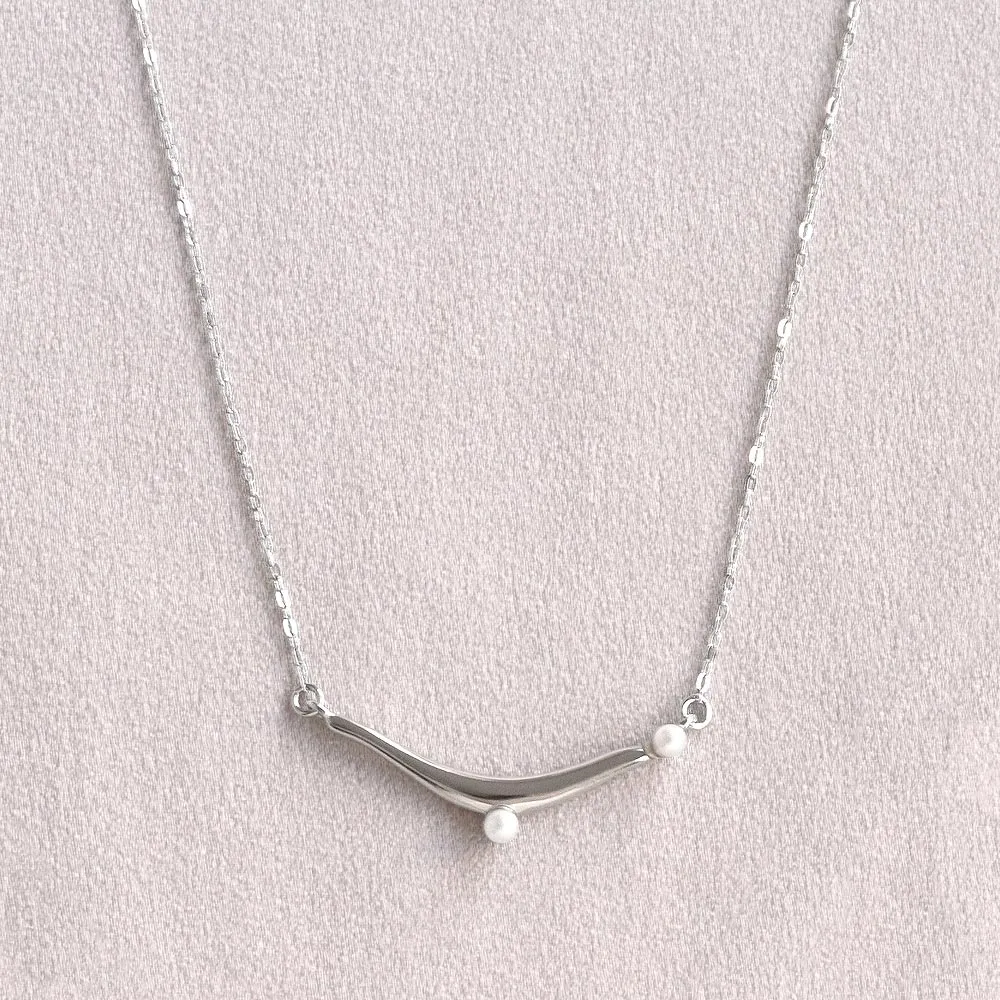 Freshwater Pearl Detail Curved Bar Necklace