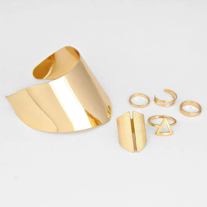 iLLASPARKZ Chunky Metal Cuff Bracelet With Rings