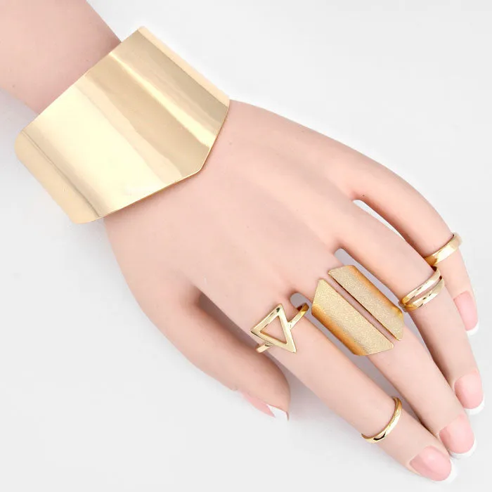 iLLASPARKZ Chunky Metal Cuff Bracelet With Rings