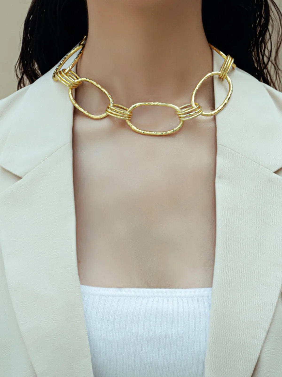 MOKUZAI Trunk Choker Gold Tone
