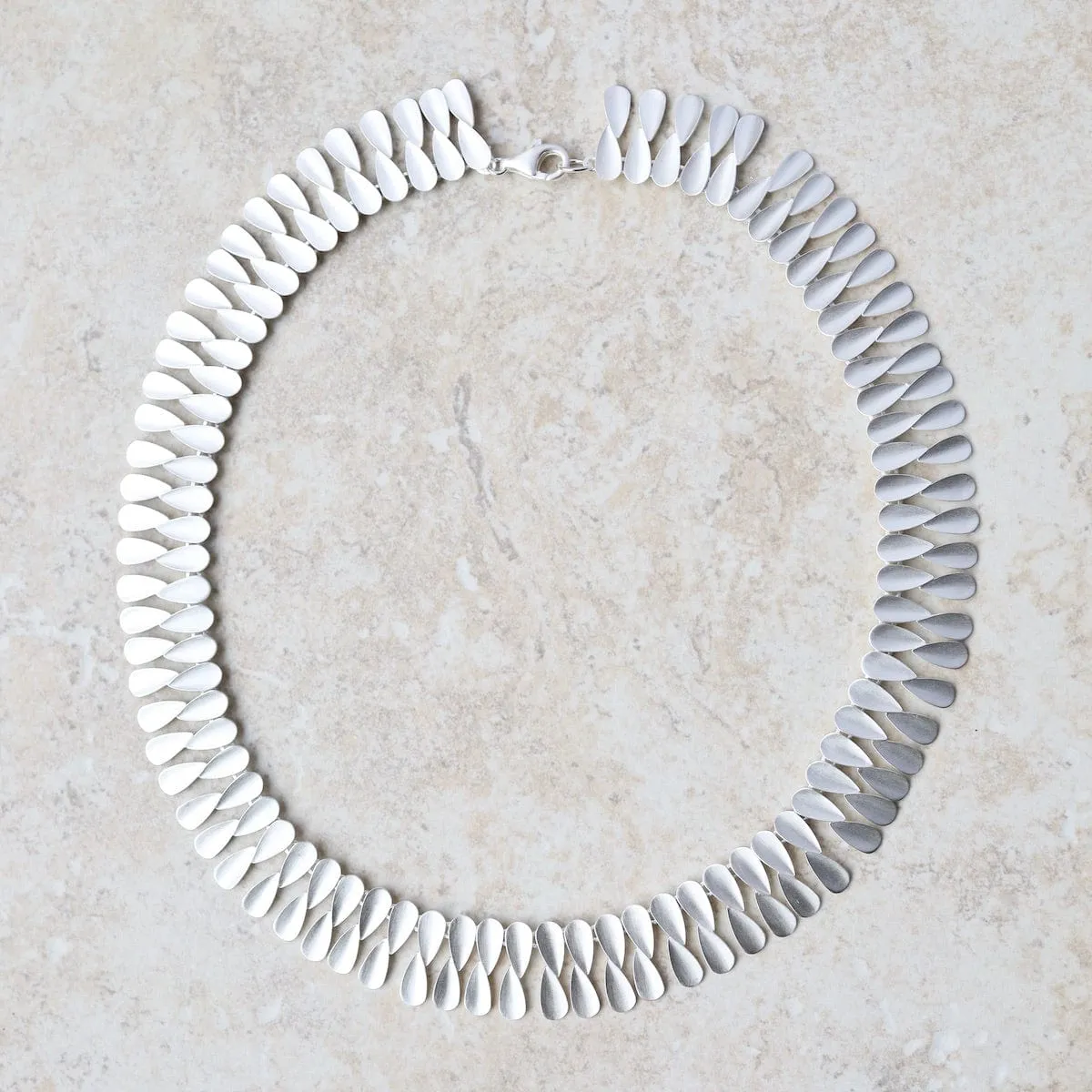 Teardrops Collar Necklace