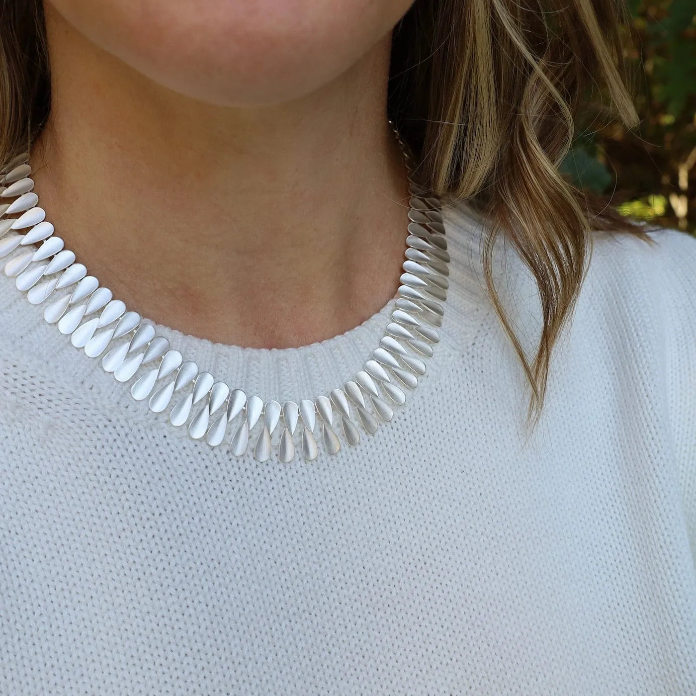 Teardrops Collar Necklace